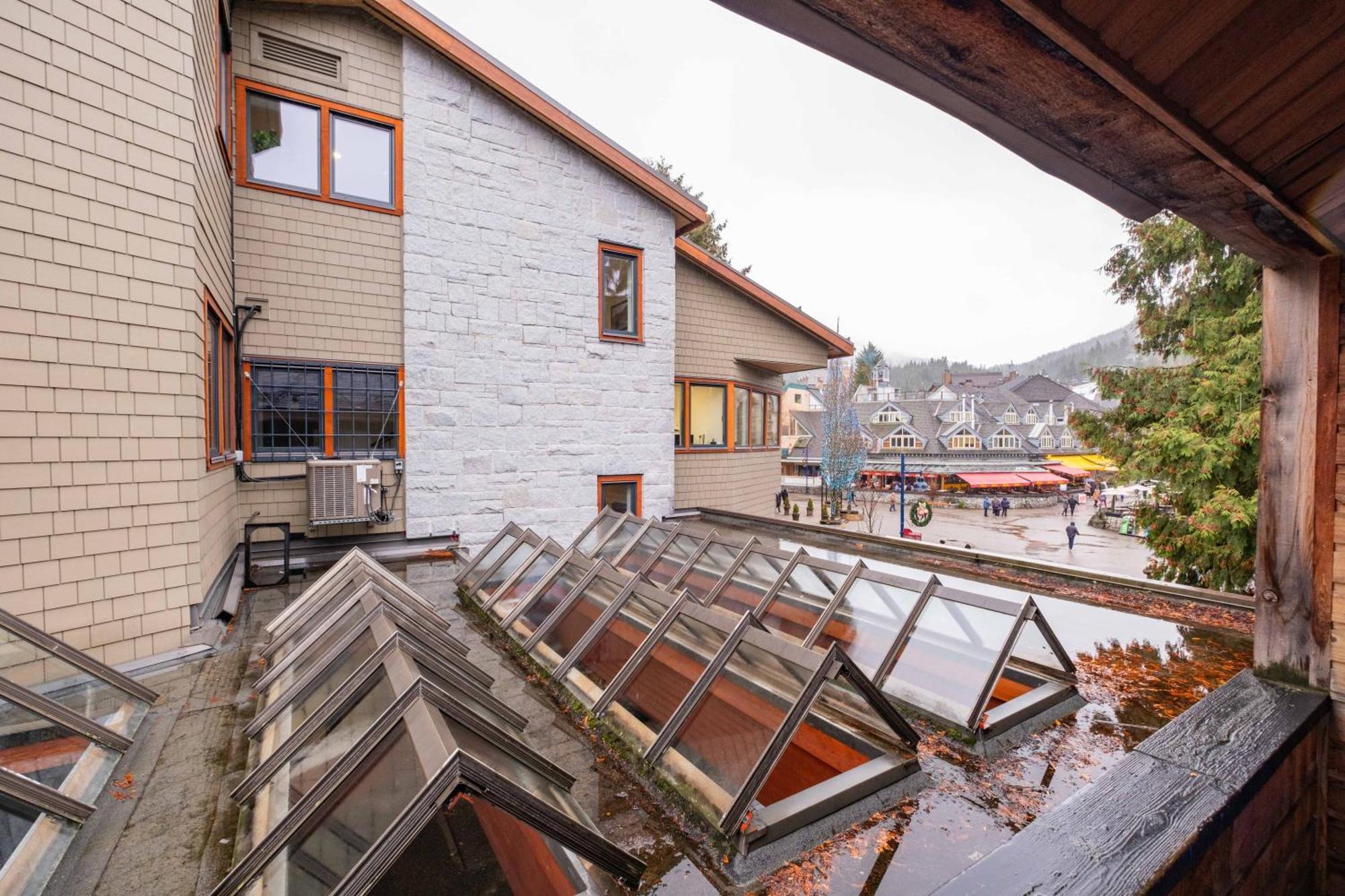 Rainbow By Outpost Whistler Villa Exterior foto