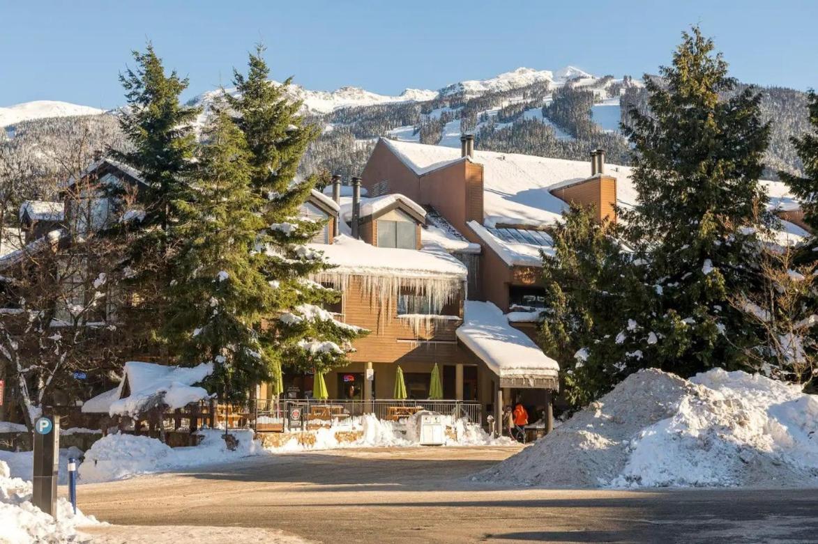 Rainbow By Outpost Whistler Villa Exterior foto
